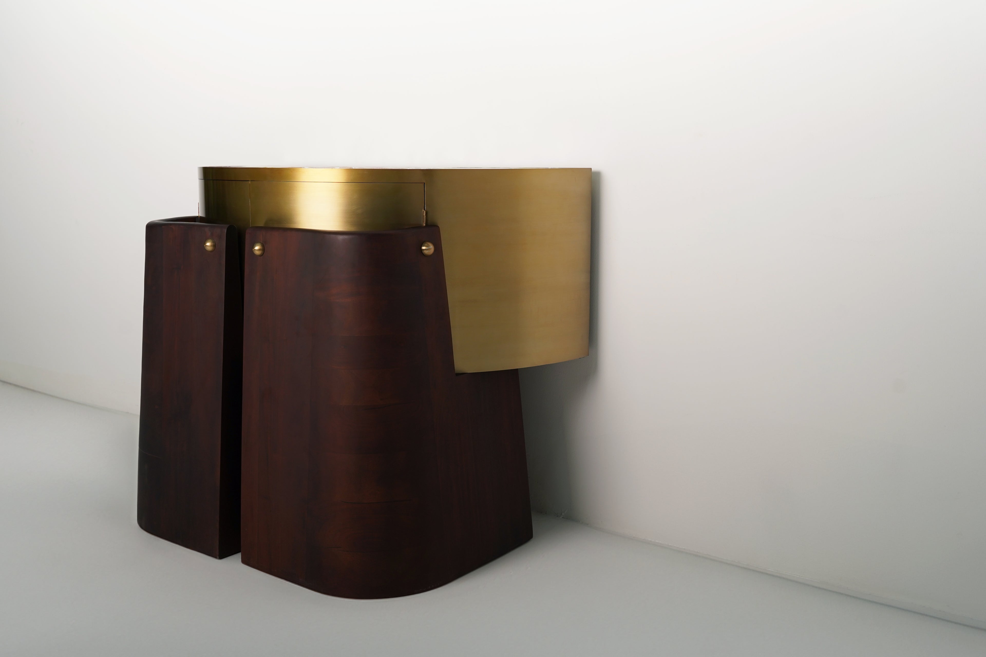 Juthoor Console