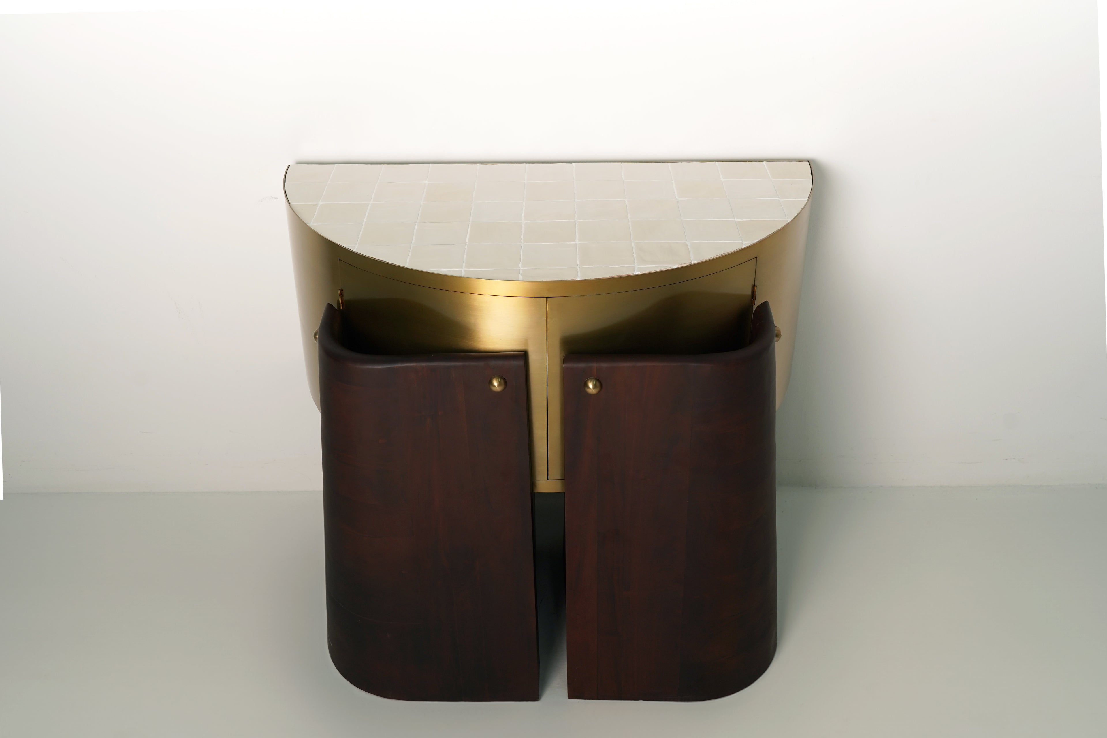 Juthoor Console