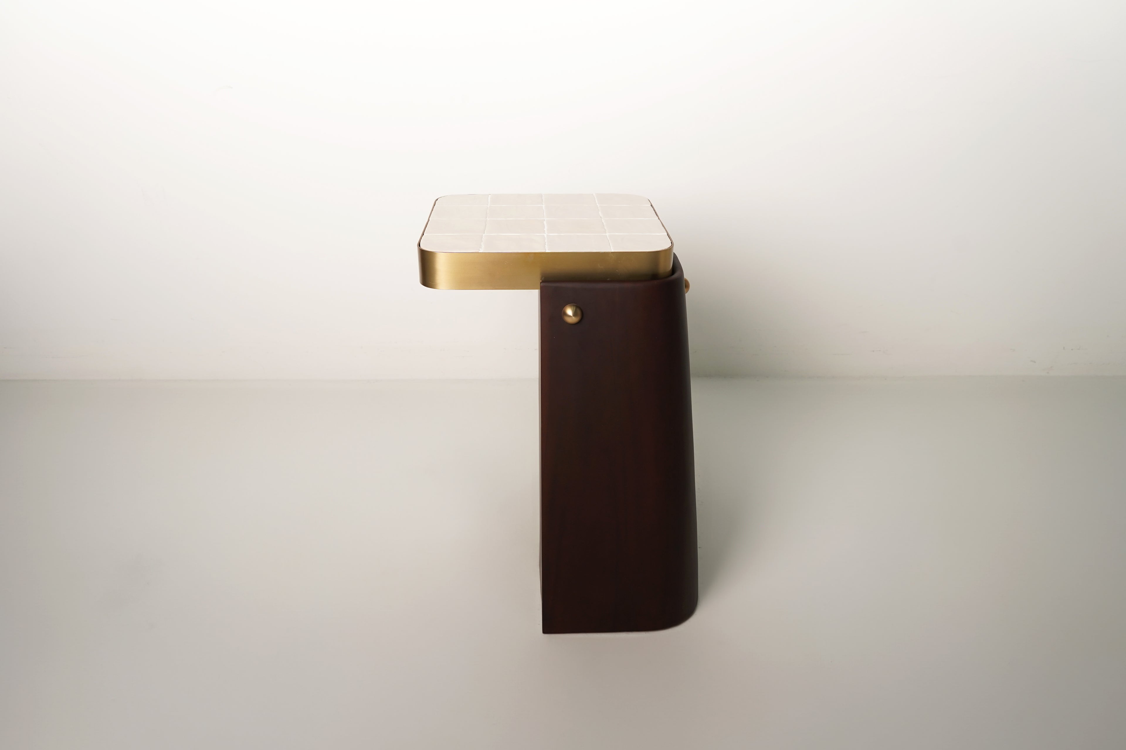 Juthoor Side Table