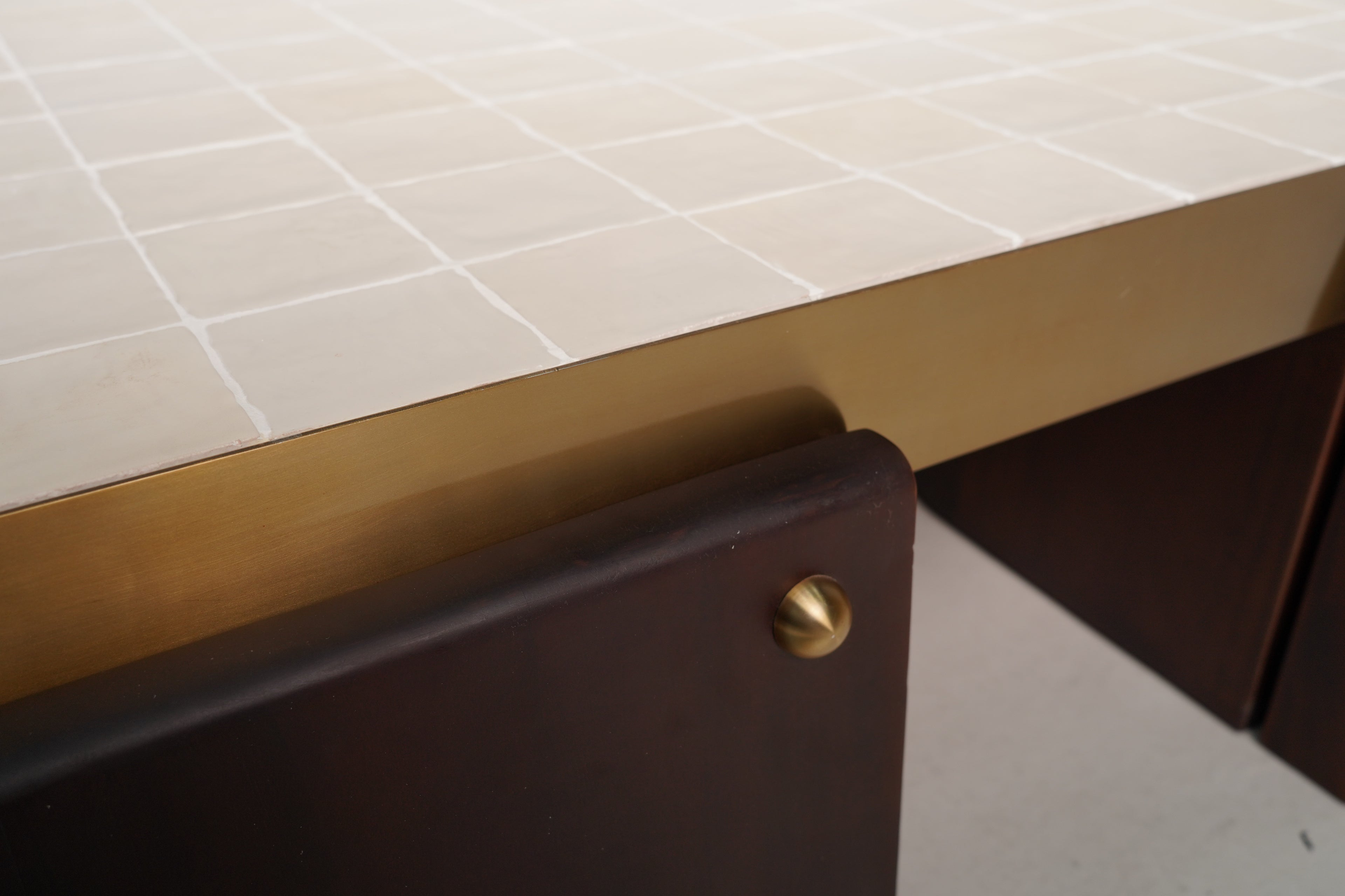 Juthoor Coffee Table