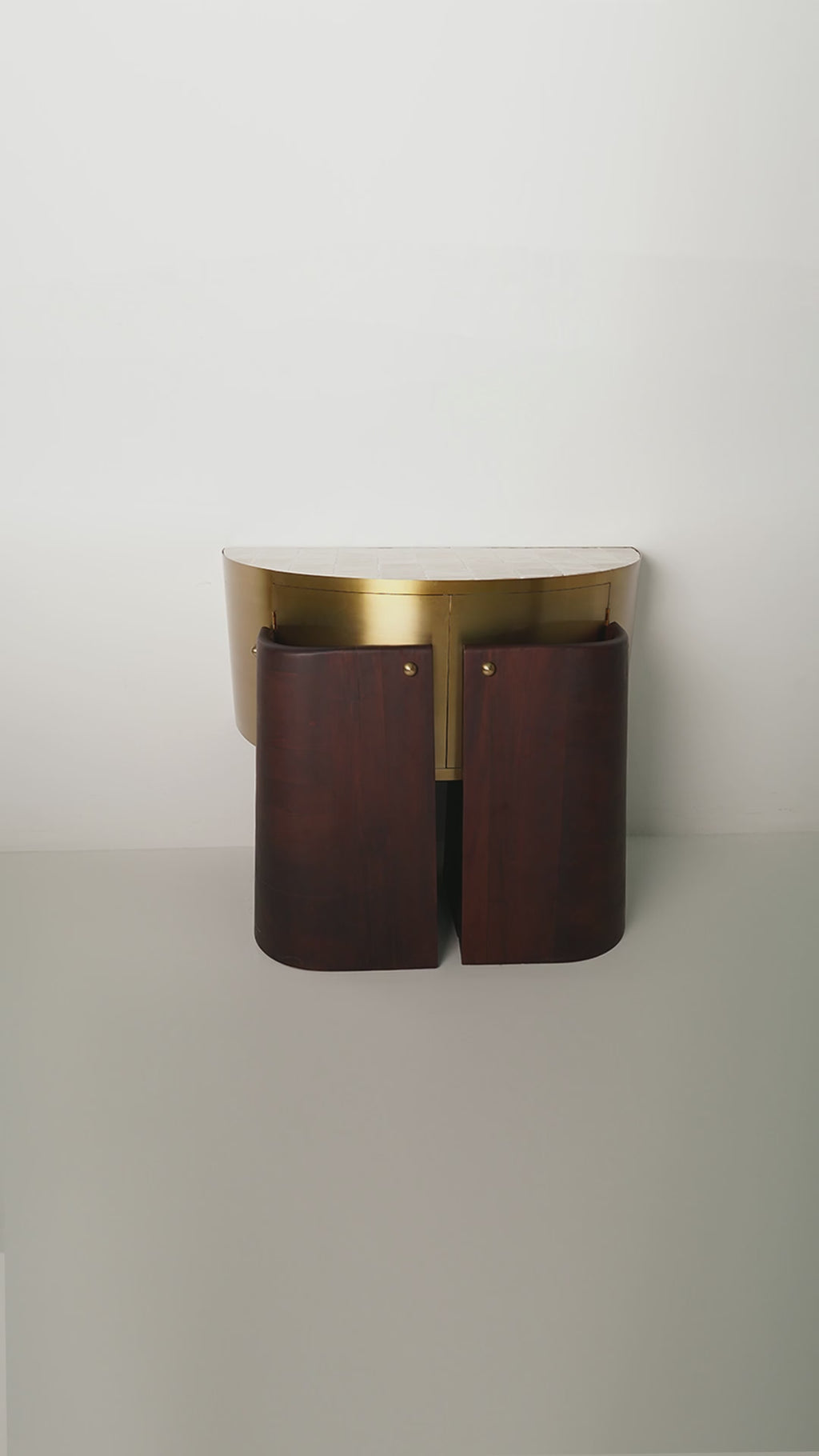 Juthoor Console