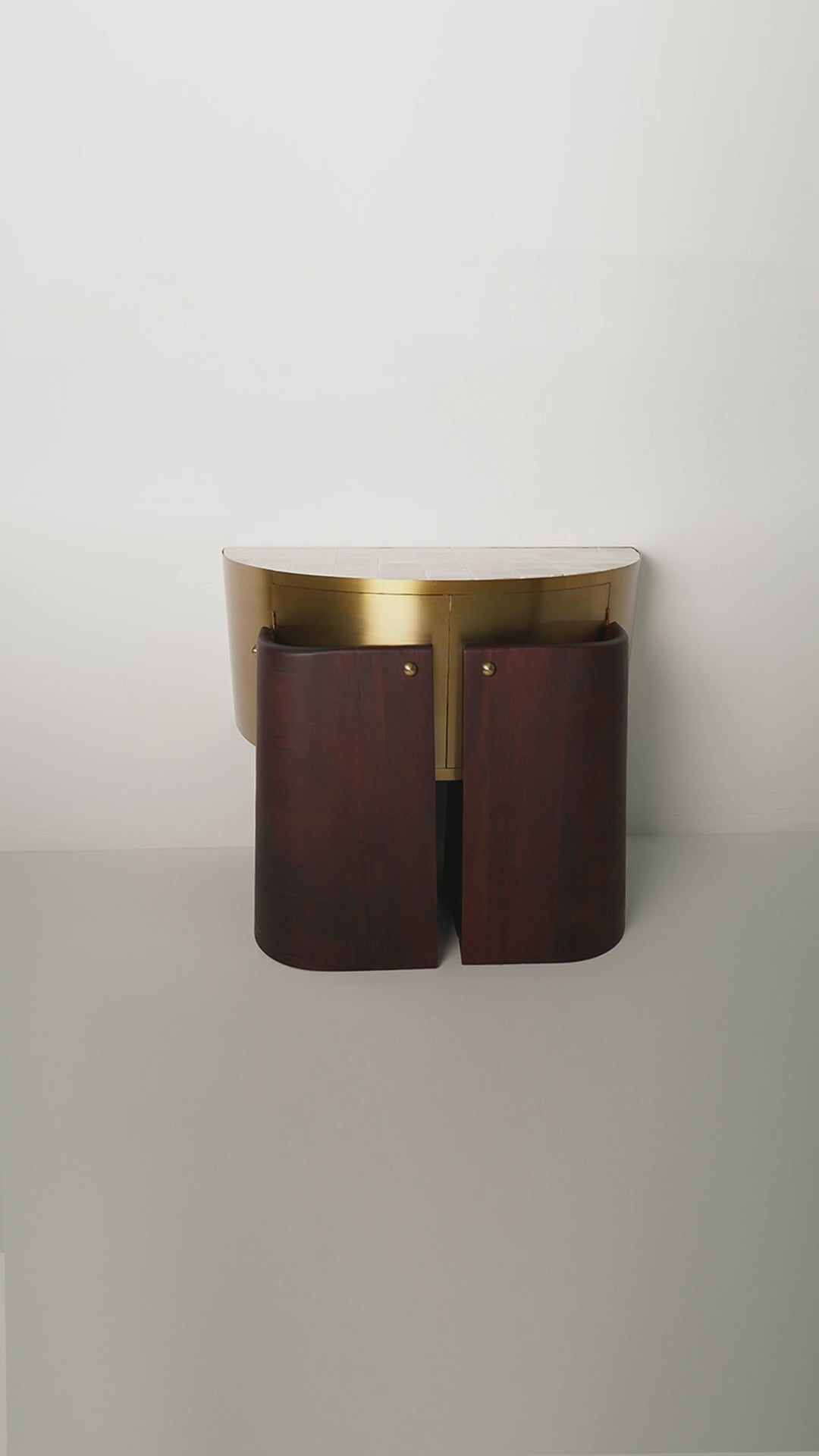 Juthoor Console